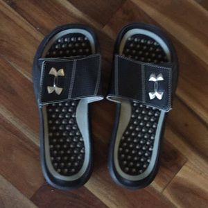 Under Armour sandals men’s 8